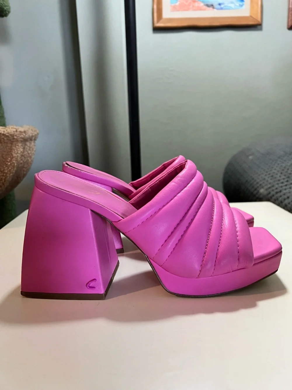 Circus NY by Sam Edelman Marlie Platform Sandals in vibrant pink sz 6